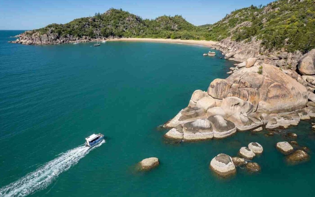 Hidden beaches and tracks on Magnetic Island | 1300 Meteor